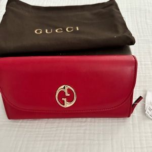 Gucci Interlocking GG Red Leather Wallet
